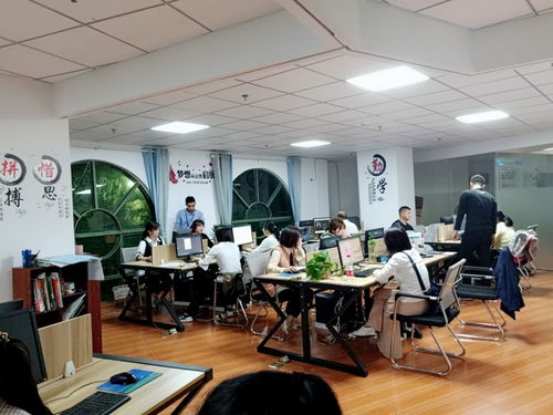 创新设计在广州花都的实践与培训 从办公美工到电商行业技能提升